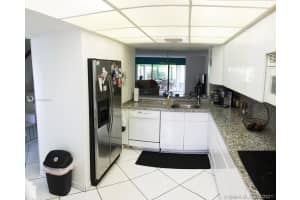 20400 NE 34th Ct, Aventura, FL 33180, Sold 03/31/22