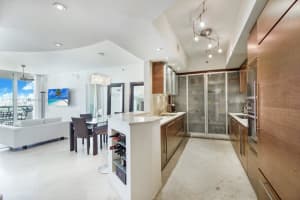 450 Alton Rd, Miami Beach, FL 33139, Sold 05/19/22