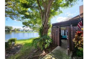 961 NW 122nd Terrace, Pembroke Pines, FL 33026, Sold 12/02/21