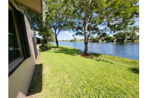 961 NW 122nd Terrace, Pembroke Pines, FL 33026, Sold 12/02/21