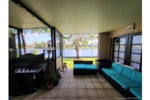 961 NW 122nd Terrace, Pembroke Pines, FL 33026, Sold 12/02/21