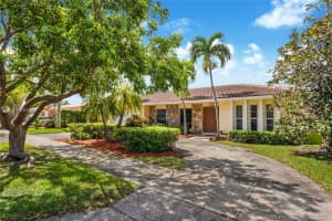 21120 NE 21st Pl, Miami, FL 33179, Sold 11/23/21