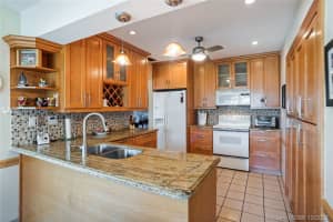 21120 NE 21st Pl, Miami, FL 33179, Sold 11/23/21