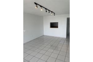 9682 Fontainebleau Blvd, Miami, FL 33172, Sold 12/02/21