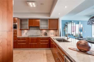 1331 Brickell Bay Dr #1402, Miami, FL 33131, Sold 03/15/22