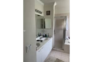 5700 S Sable Cir, Margate, FL 33063, Sold 01/18/22