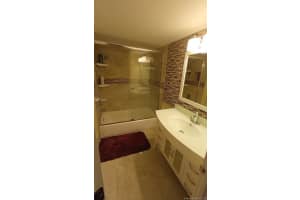 9415 Fontainebleau Blvd, Miami, FL 33172, Sold 11/12/21