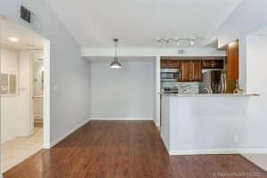 2900 S University Dr, Davie, FL 33328, Sold 11/08/21