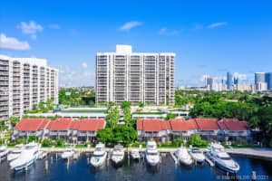 3640 Yacht Club Dr, Aventura, FL 33180, Sold 12/17/21