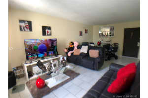 9411 SW 4th St, Miami, FL 33174, Sold 12/09/21