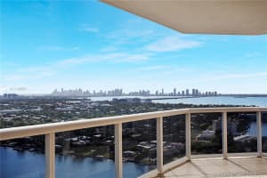 4779 Collins Ave, Miami Beach, FL 33140, Sold 11/30/21