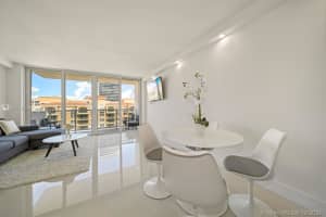 3140 S Ocean Dr, Hallandale Beach, FL 33009, Sold 12/06/21