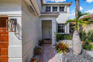 1141 Birchwood Rd, Weston, FL 33327, Sold 11/03/21