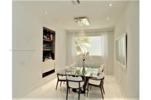 1650 Diplomat Dr, Miami, FL 33179, Sold 08/10/22