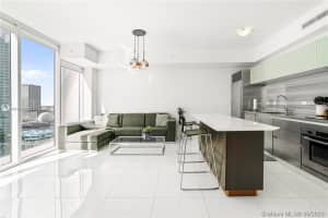 1040 Biscayne Blvd, Miami, FL 33132, Sold 11/08/21