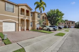 13565 NW 7th St, Pembroke Pines, FL 33028, Sold 11/22/21