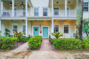 123 E Royal Palm Cir, Jupiter, FL 33458, Sold 11/19/21