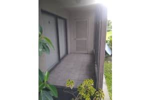 475 NW 210th St, Miami, FL 33169, Sold 01/28/22