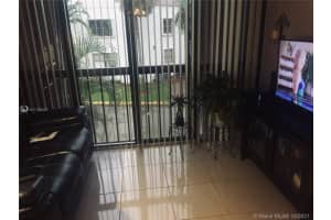 9443 Fontainebleau Blvd, Miami, FL 33172, Sold 11/19/21