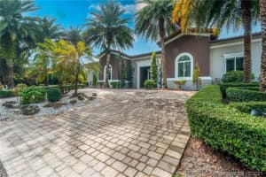 9998 NW 26th St, Doral, FL 33172, Sold 12/13/21