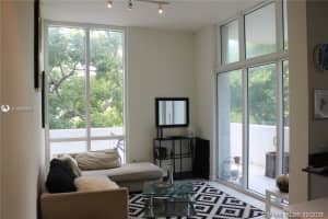 1871 NW S River Dr, Miami, FL 33125, Sold 04/12/22