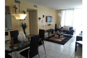 8231 NW 8th St, Miami, FL 33126, Sold 12/16/21