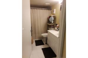 8231 NW 8th St, Miami, FL 33126, Sold 12/16/21