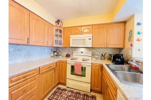 8420 SW 154th Cir Ct, Miami, FL 33193, Sold 12/29/21