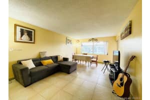 8420 SW 154th Cir Ct, Miami, FL 33193, Sold 12/29/21