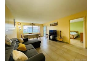 8420 SW 154th Cir Ct, Miami, FL 33193, Sold 12/29/21