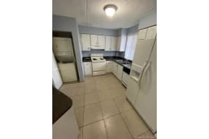 6115 NW 186th St, Hialeah, FL 33015, Sold 04/15/22