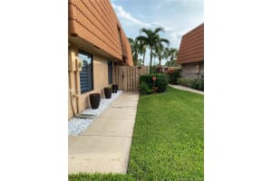 11026 N Harmony Lake Cir, Davie, FL 33324, Sold 11/05/21