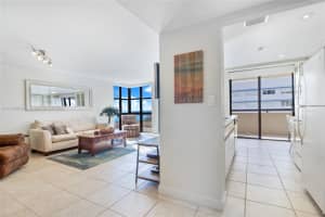2555 Collins Ave, Miami, FL 33140, Sold 05/13/22