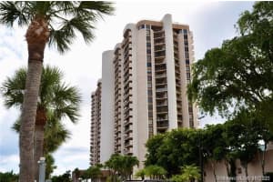 1800 NE 114th St, Miami, FL 33181, Sold 01/27/22