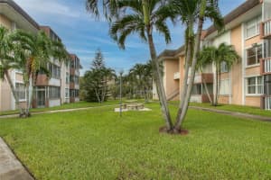 6701 NW 169th St APT B208, Hialeah, FL 33015, Sold 03/30/22