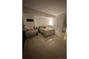Brickell House, 1300 Brickell Bay Dr, Miami, FL 33131, Sold 11/18/21