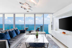 1455 Ocean Dr, Miami Beach, FL 33139, Sold 12/02/21