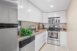 16518 NE 26th Ave, North Miami Beach, FL 33160, Sold 11/30/21