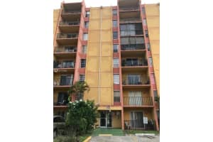4717 NW 7th St, Miami, FL 33126, Sold 01/24/22