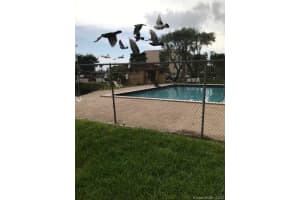 4717 NW 7th St, Miami, FL 33126, Sold 01/24/22