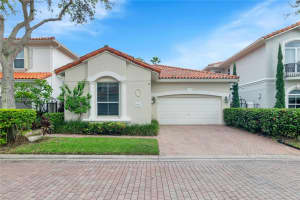 1505 Breakwater Terrace, Hollywood, FL 33019, Sold 12/03/21
