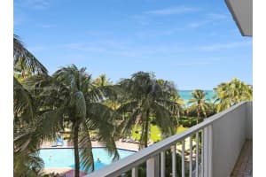 4301 Collins Ave, Miami, FL 33140, Sold 12/20/21