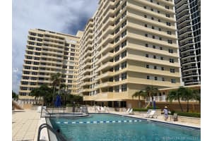 4747 Collins Ave, Miami, FL 33140, Sold 04/18/22