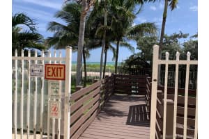 4747 Collins Ave, Miami, FL 33140, Sold 04/18/22