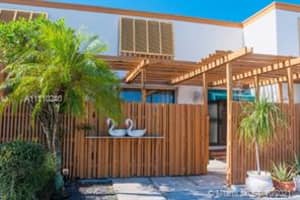 1136 SW 131st Pl Cir N, Miami, FL 33184, Sold 10/22/21