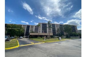 900 NE 195th St, Miami, FL 33179, Sold 12/21/21