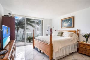 16485 Collins Ave, Sunny Isles Beach, FL 33160, Sold 11/19/21