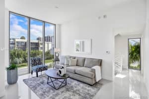 2960 NE 207th St, Aventura, FL 33180, Sold 12/01/21