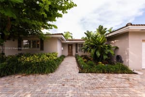 1850 NE 118th Rd, North Miami, FL 33181, Sold 01/21/22