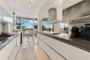 8925 Collins Ave #5e, Surfside, FL 33154, Sold 11/30/21